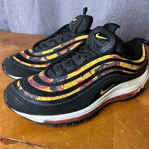 Nike Air Max 97 SE Sneaker Women Size 7.5 Floral Running Shoe